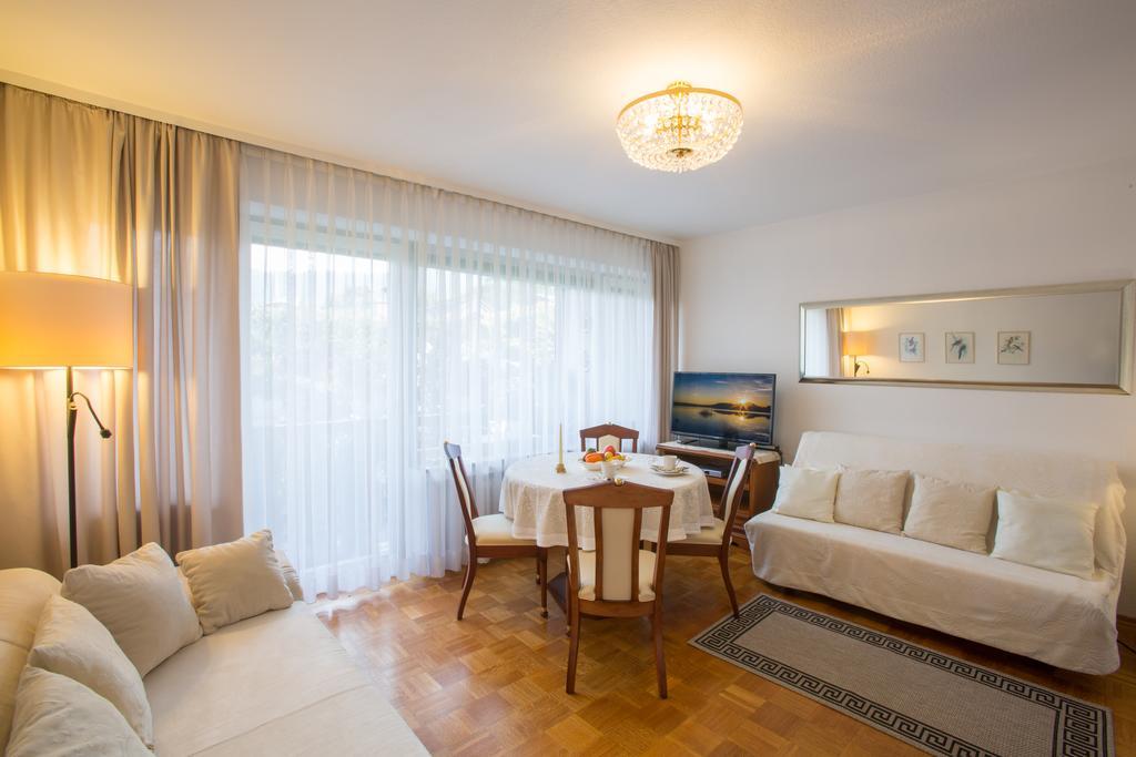 阿尔盆布里克公寓 加爾米施-帕滕基興 客房 照片